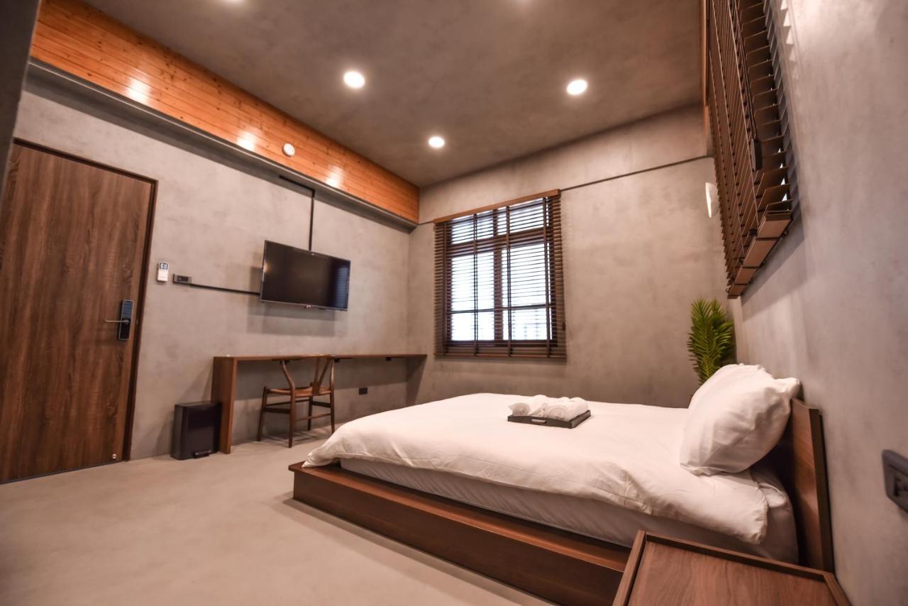 Eryang Homestay Tainan Luaran gambar