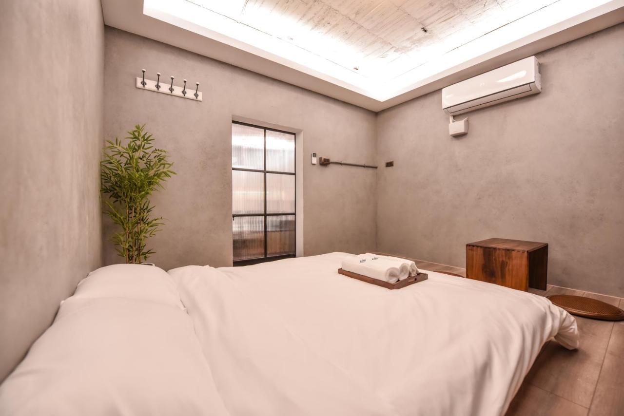 Eryang Homestay Tainan Luaran gambar