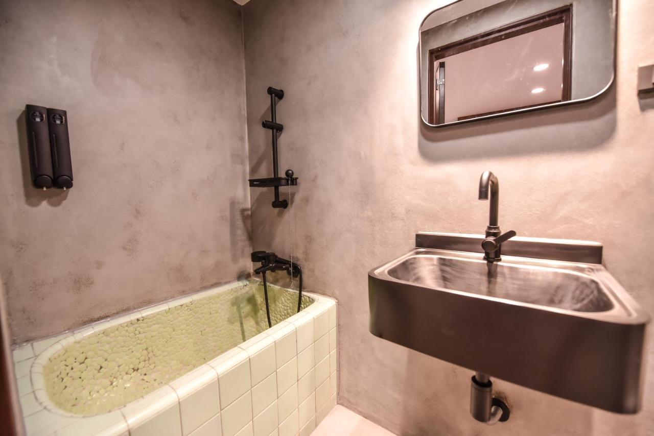 Eryang Homestay Tainan Luaran gambar