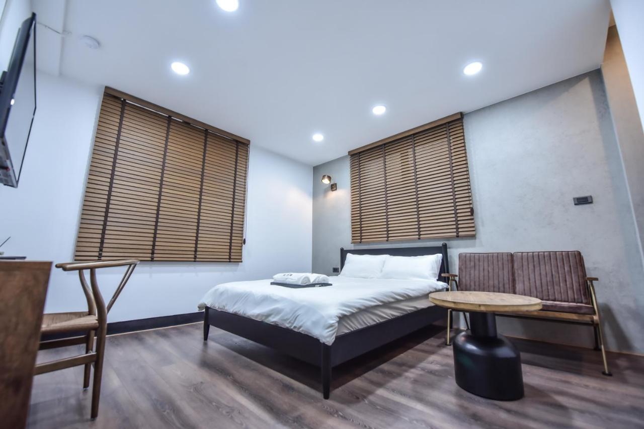 Eryang Homestay Tainan Luaran gambar