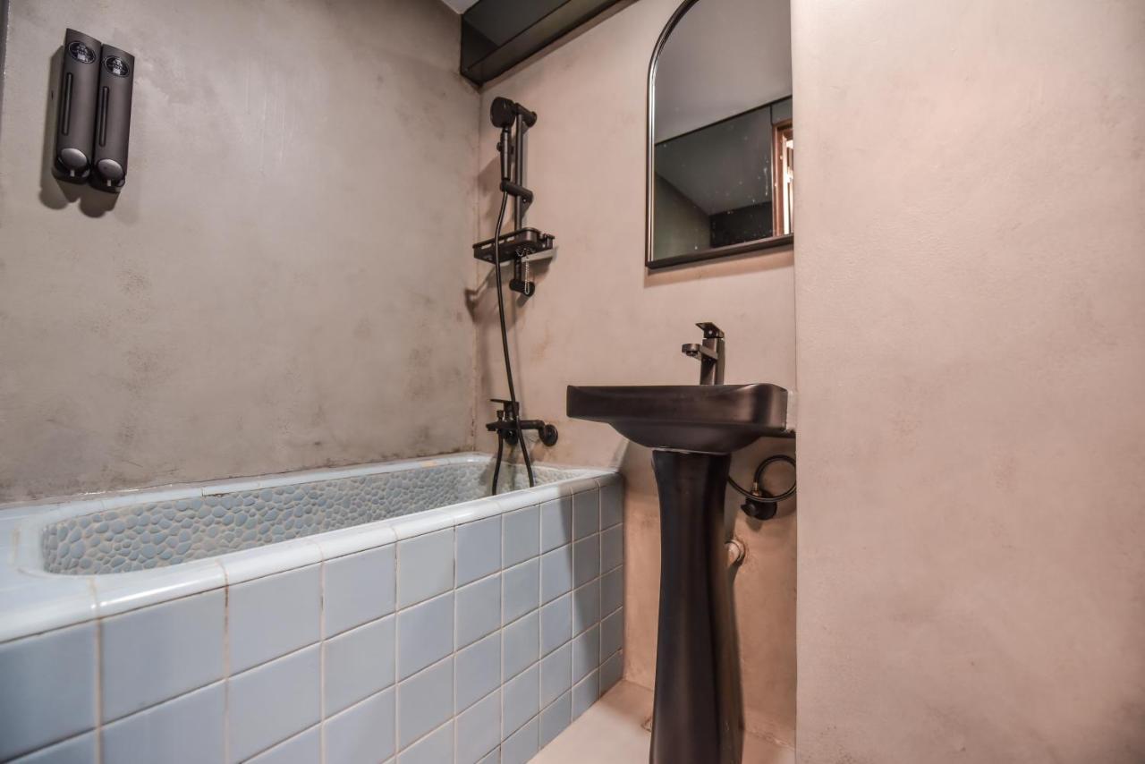 Eryang Homestay Tainan Luaran gambar