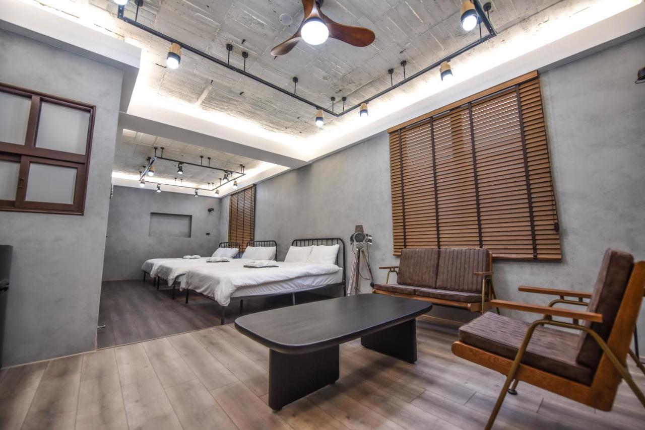 Eryang Homestay Tainan Luaran gambar